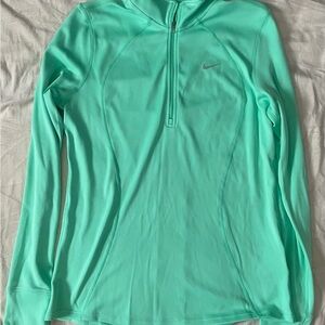 NWT Women’s Nike Mint Green Fitted Half Zip Sweatshirt
